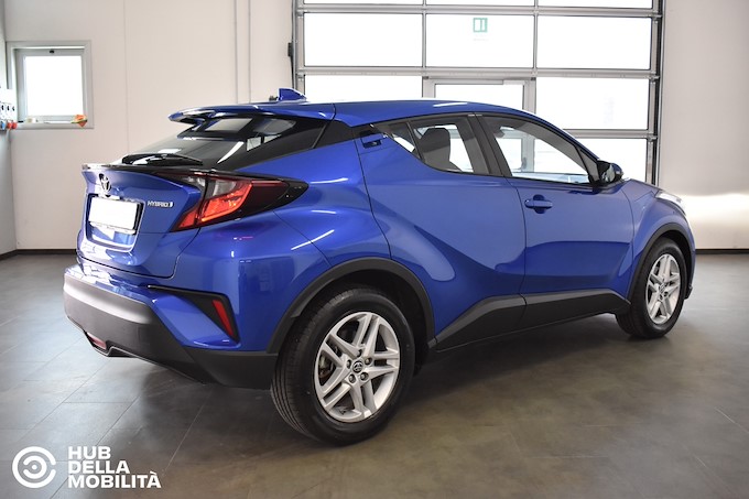 TOYOTA C-HR 1.8 Hybrid E-CVT Business